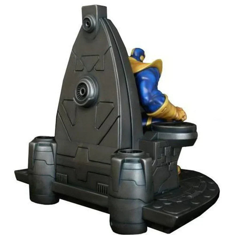 Thanos auf dem Weltraumthron Statue von Bowen Designs