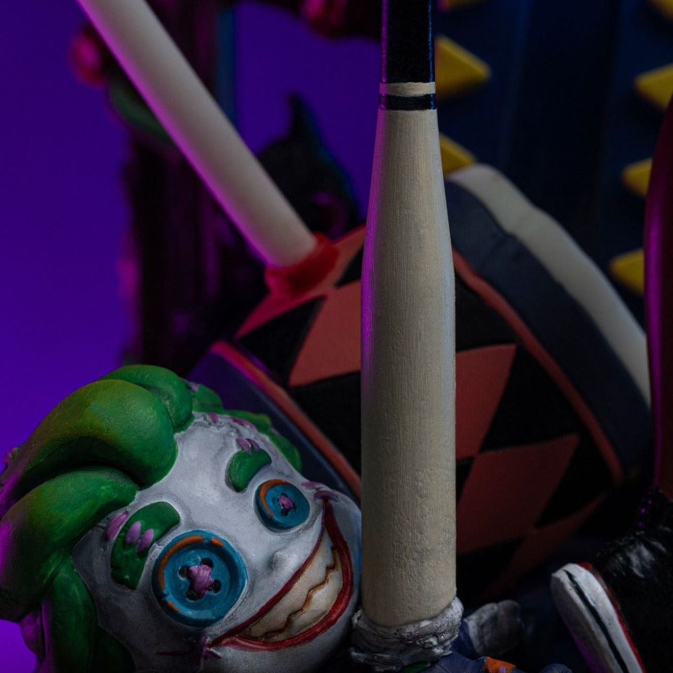 Harley Quinn Deluxe (Gotham City Sirens) 1/10 Statue