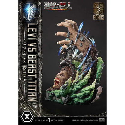 Attack on Titan Levi gegen Beast Titan Statue von Prime1 Studio