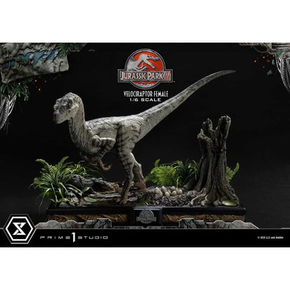 Prime 1 Studio Jurassic Park III (Film) Velociraptor Weiblich Bonusversion Statue