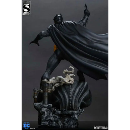 Batman (Schwarz und Grau Edition) Viertelmaßstab Maquette Statue von Tweeterhead
