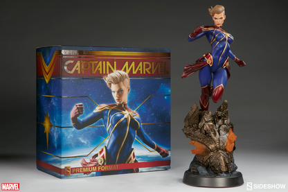 Captain Marvel Premium Format Figur von Sideshow Collectibles