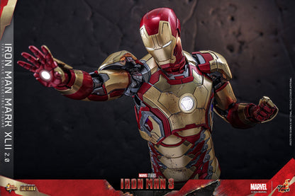 IRON MAN MARK XLII (2.0) DELUXE Sechster Maßstab Figur von Hot Toys