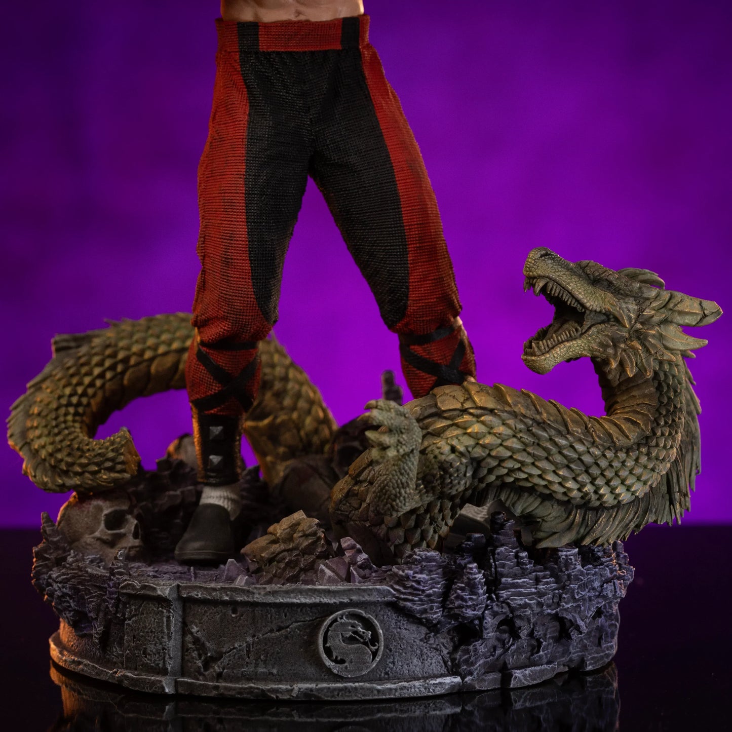 Mortal Kombat Liu Kang Statue von Iron Studios