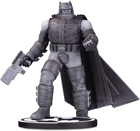 Rüstungs-Batman von Frank Miller (Batman Schwarz & Weiß) Statue von McFarlane