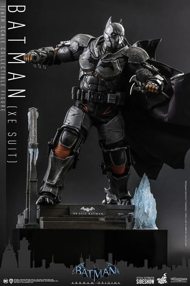 BATMAN (XE ANZUG) Sixth Scale Figur von Hot Toys