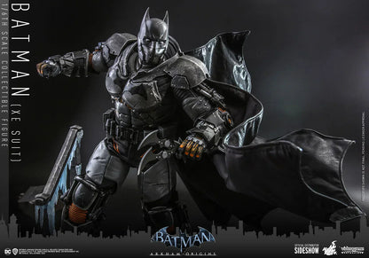 BATMAN (XE ANZUG) Sixth Scale Figur von Hot Toys