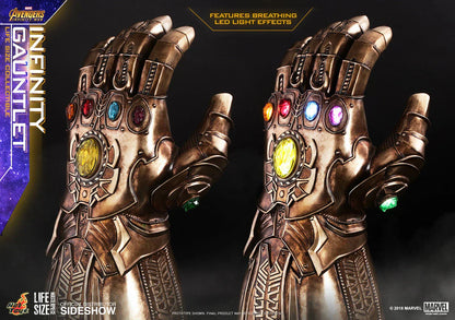 INFINITY GAUNTLET Prop Replica von Hot Toys