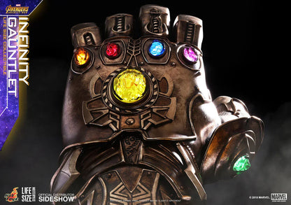 INFINITY GAUNTLET Prop Replica von Hot Toys